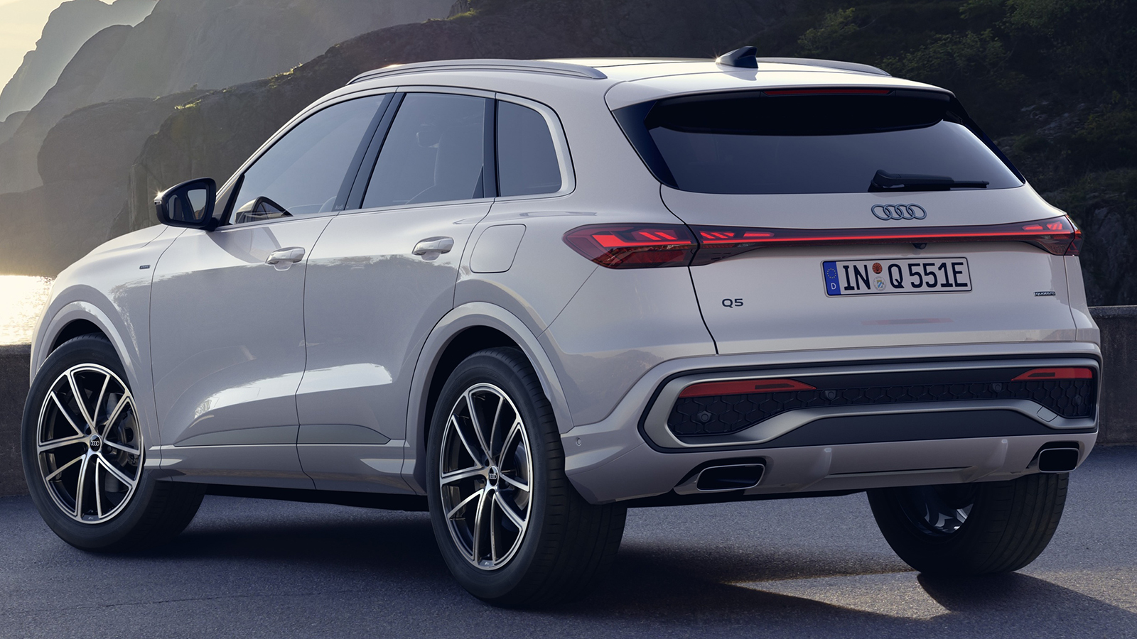 Νέο Audi Q5 PHEV: Με έως 367 άλογα και 100 χλμ. ηλεκτρική αυτονομία 